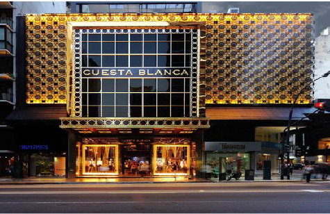 恭城门头设计与商业空间的纽带。