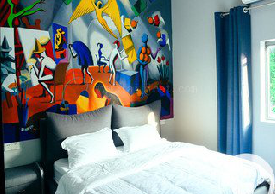 恭城对于酒店的墙体彩绘而言更注重哪些方面？