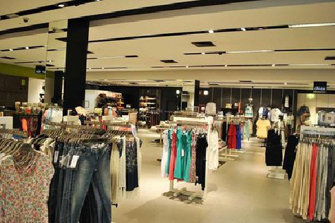 恭城商场里的店面怎么装修？